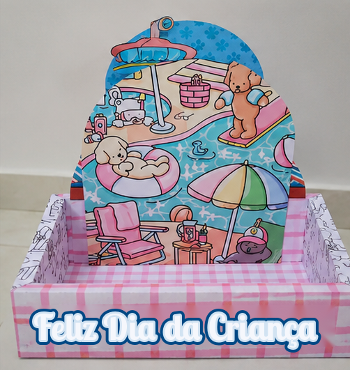 Caixinha com tema de verão para o Dia da Criança